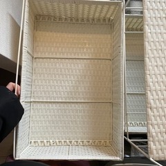 4段キャビネットの画像