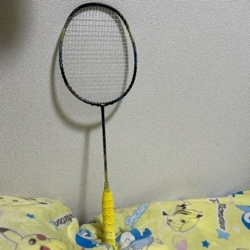 バドミントンラケット