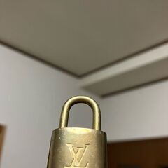 ルイヴィトン　パドロック　カデナ　南京錠の画像