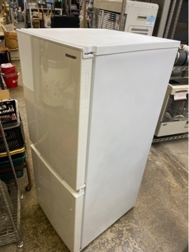 万代店　2020年製★美品 中古★SHARP 152L 耐熱100℃のトップテーブル★つけかえどっちもドア採用！2ドア冷蔵庫【SJ-D
