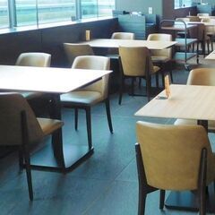 🏨　高級ホテル内のレストランホール業務　🏨　★求人番号【42852】