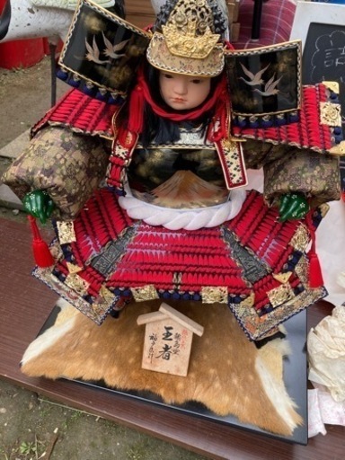 五月人形　子供大将　伝統工芸輪島塗　王者　屏風、提灯、弓太刀等一式揃
