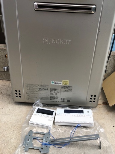 ノーリツ　給湯器　22年製　2つ穴循環式　20号