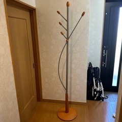 ハンガーラックの画像