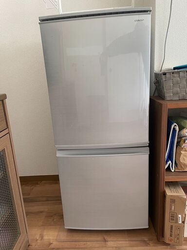 SHARP冷蔵庫【容量137L】
