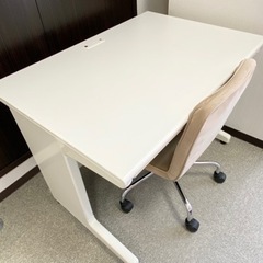 【決まりました】オフィスで使用しているデスクです★イスもご希望で...