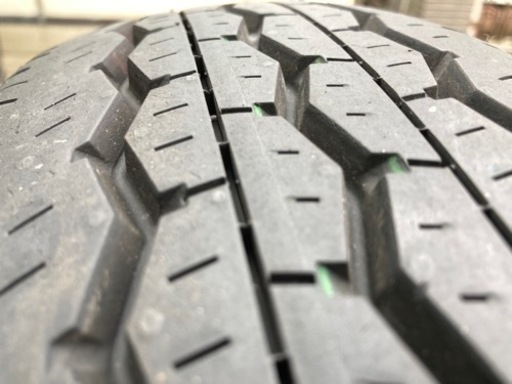 ブリヂストン　タイヤ４本セット　195/80R15 ハイエース　純正　アルミ
