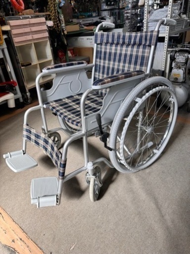 スチール製車いす  幸和製作所 　WHSE01DC