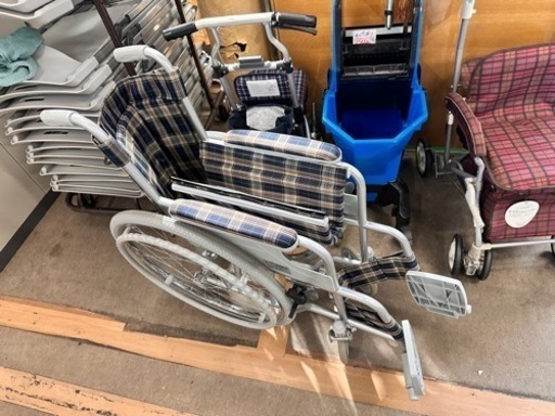 スチール製車いす  幸和製作所 　WHSE01DC