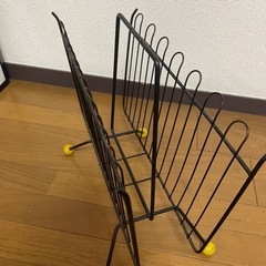 ミッドセンチュリーモダン　マガジンラック　の画像