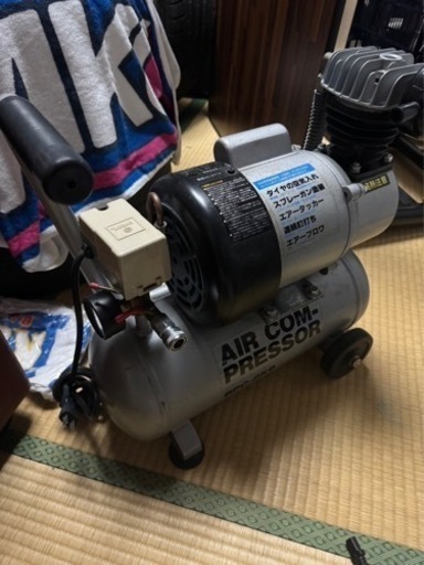 100v  コンプレッサー 実働