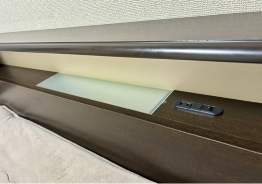 【締切】中古 跳ね上げ 収納付き クイーン ベッドフレームのみ