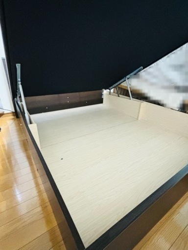 【締切】中古 跳ね上げ 収納付き クイーン ベッドフレームのみ