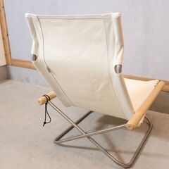 新居 猛デザインのNychair X(ニーチェアエックス)です。シンプルな