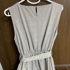 夏服 花柄ワンピースの画像