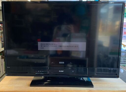 【テレビ40V】スタンド、オートターン機能、Blu-rayﾚｺｰﾀﾞｰ、ﾊｰﾄﾞﾃﾞｨｽｸ内臓付きテレビ　三菱 2018年製　40イン