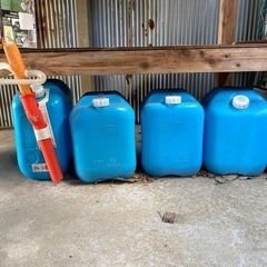 灯油ケース　4個