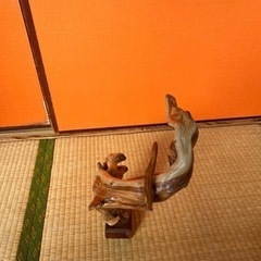 崖柏ヤーバイ　木彫り　置物の画像