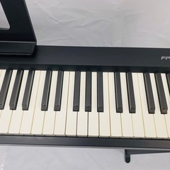 美品 Roland (ローランド) FP-10 電子ピアノ 88鍵 付属品あり 専用スタンド フットペダル KSCFP10 キーボード コンパクトの画像