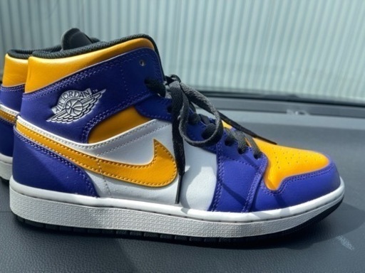 スニーカー Nike Air Jordan 1 Mid 