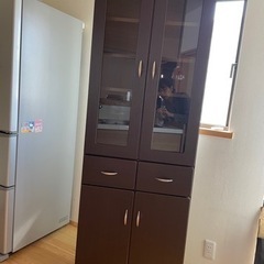 値下げ　スリム食器棚