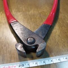 ニッパー ペンチ？の画像