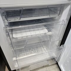 リサイクルショップどりーむ荒田店　№10231　一人暮らしに最適サイズ♪　2ドア冷蔵庫　アイリスオーヤマ　2021年製　142L