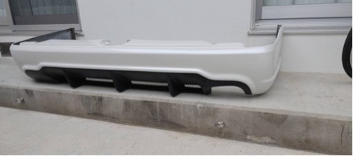 ハイエースリアバンパー