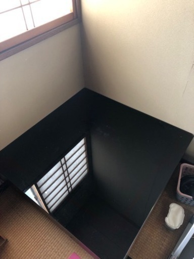 ガラステーブル