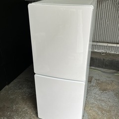 使用1年 Haier 冷凍冷蔵庫 2023年 2ドア 148L ...