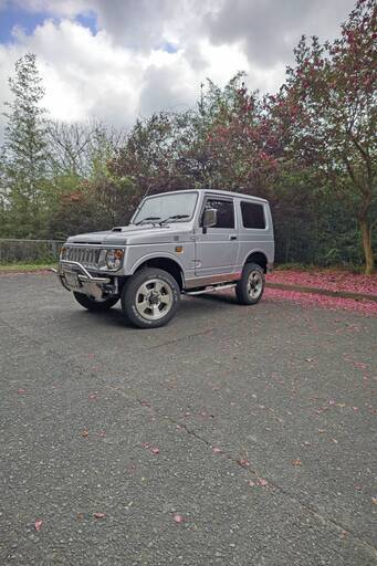 ジムニーJA22  4WD  5MT  売ります。値下げしました。試乗できます。リフトアップカスタム公認