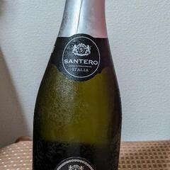 お酒各種（スパークリングワイン、白ワイン、レモン酒、黒ビール）