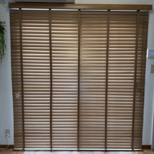 【30%オフ3/31まで】【美品】ウッドブラインド 木製 窓用無垢材 帯付き カーテン