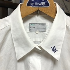 白シャツの画像