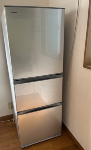 2017年美品 330L 東芝VEGETA 3ドア冷蔵庫