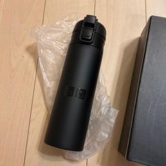 新品　ユニクロ　ノベルティ　ステンレスボトル　ブラックの画像