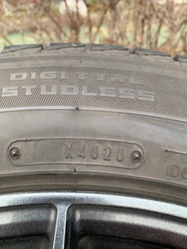 スタッドレスタイヤ　225/60R18
