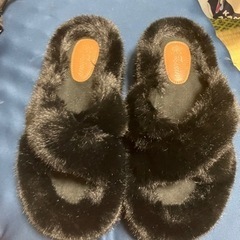 もふもふサンダル 黒 26センチ