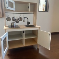 IKEA DUKTIG おままごとキッチンの画像