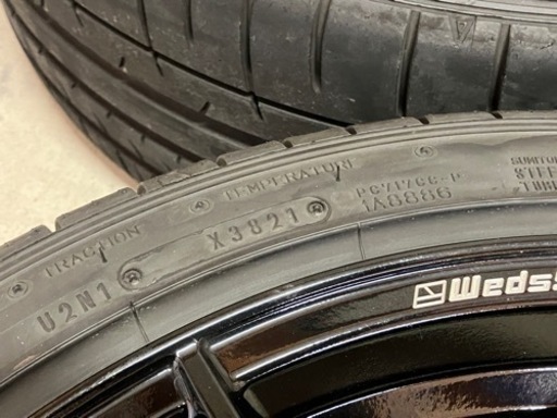 車のパーツ タイヤ、ホイール