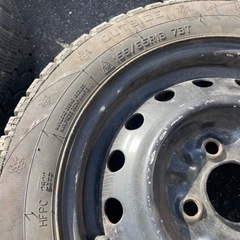 車のパーツ タイヤ、ホイールの画像