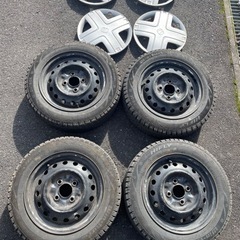 車のパーツ タイヤ、ホイール