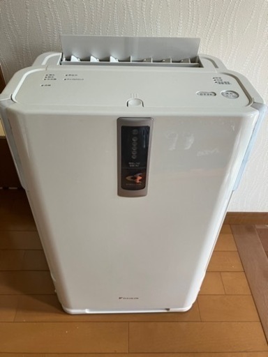 最終値下げ　ダイキン除加湿空気清浄機　クリアフォース　MCZ65M-W