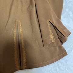 レトロシャツ マスタード、カラシ色の画像