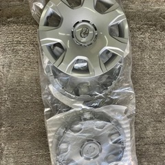 ハイエース純正ホイールカバー　新品未使用品４枚セットの画像