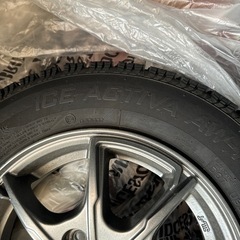 車のパーツ タイヤ、ホイールの画像