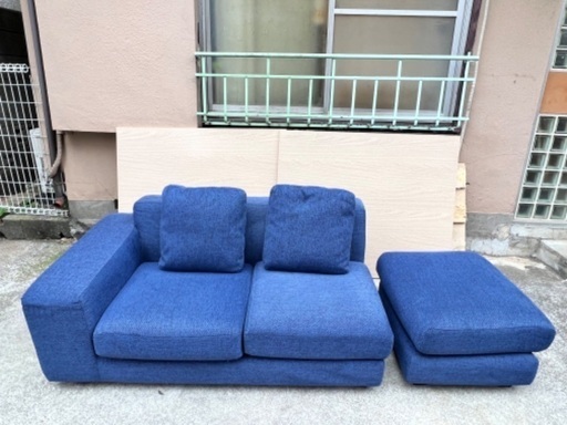 （ジS-18) SALE‼️￥3300(税込) NOYES 2人用ソファ　オットマン付き　Blue