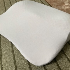 ニトリ背中も支える枕(新品同様)4000円 ☆カバー、高さ調節ウ...