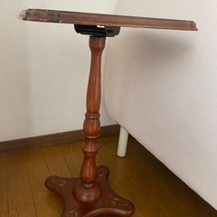 Tilt Top Side Accent Tableの画像
