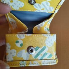 👛華やかな黄色の小銭入れ👛の画像